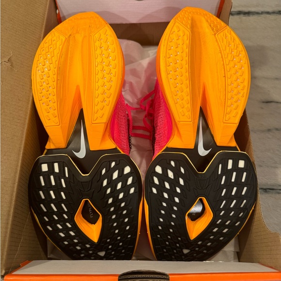 Nike Air Zoom Alphafly NEXT% 2 Hyper Pink Womens  Size 10.5 EUC DN3559-600 - Picture 3 of 9